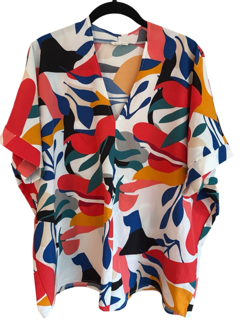 Jodifl Abstract Print V Neck Kimono Sleeve Blouse Medium